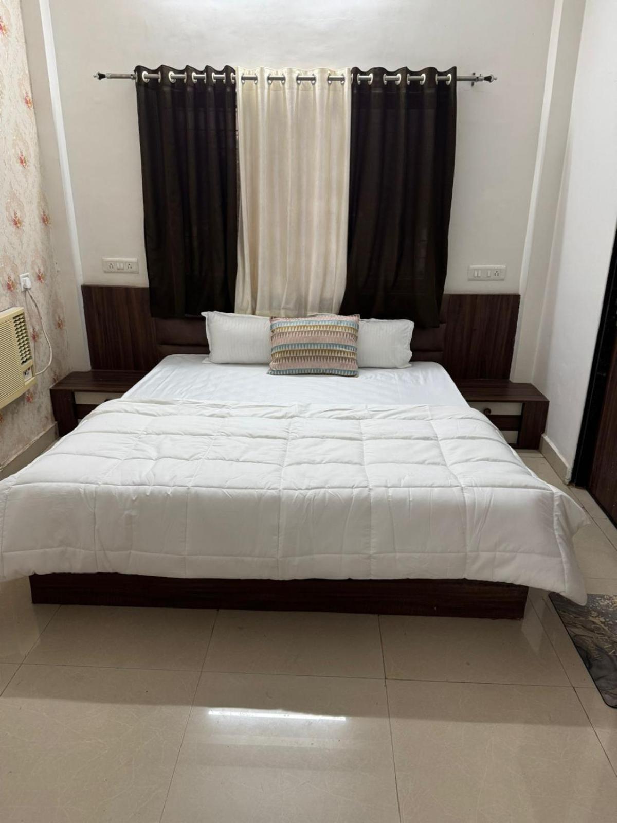 Siya Villa Ujjain Ngoại thất bức ảnh
